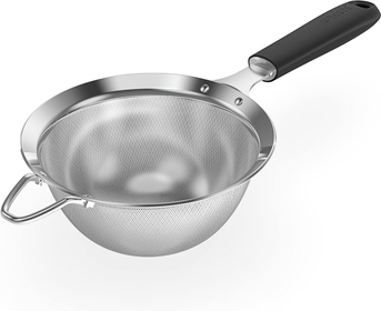 18/8 Stainless Steel Mesh Strainer:  5.5 Inch Kitchen Fine Mesh Sieve Food Colander with Riveted Sturdy Silicone Handle and 30 Mesh Hole for Straining Flour, Pasta, Fruit, Quinoa (Black)