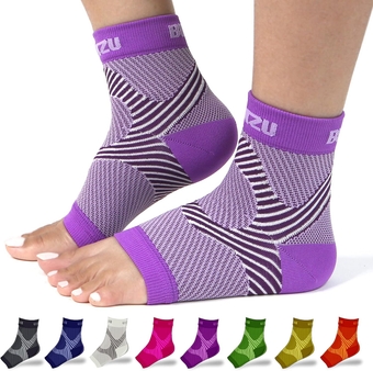 Compression Socks for Plantar Fasciitis, Achilles Tendonitis Relief. Ankle Compression Sleeve for Heel Spurs, Foot Swelling, Fatigue & Sprain. Arch Support Brace for Sports, Gym Purple S-M