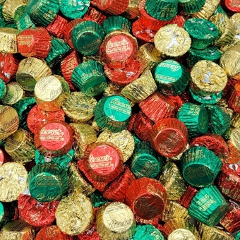 Holiday Peanut Butter Miniature Cups - Bulk Milk Chocolate Peanut Butter Cups Christmas Candy - Individually Wrapped in Festive Red Green & Gold Foils – Bulk Pack (3 Pound)